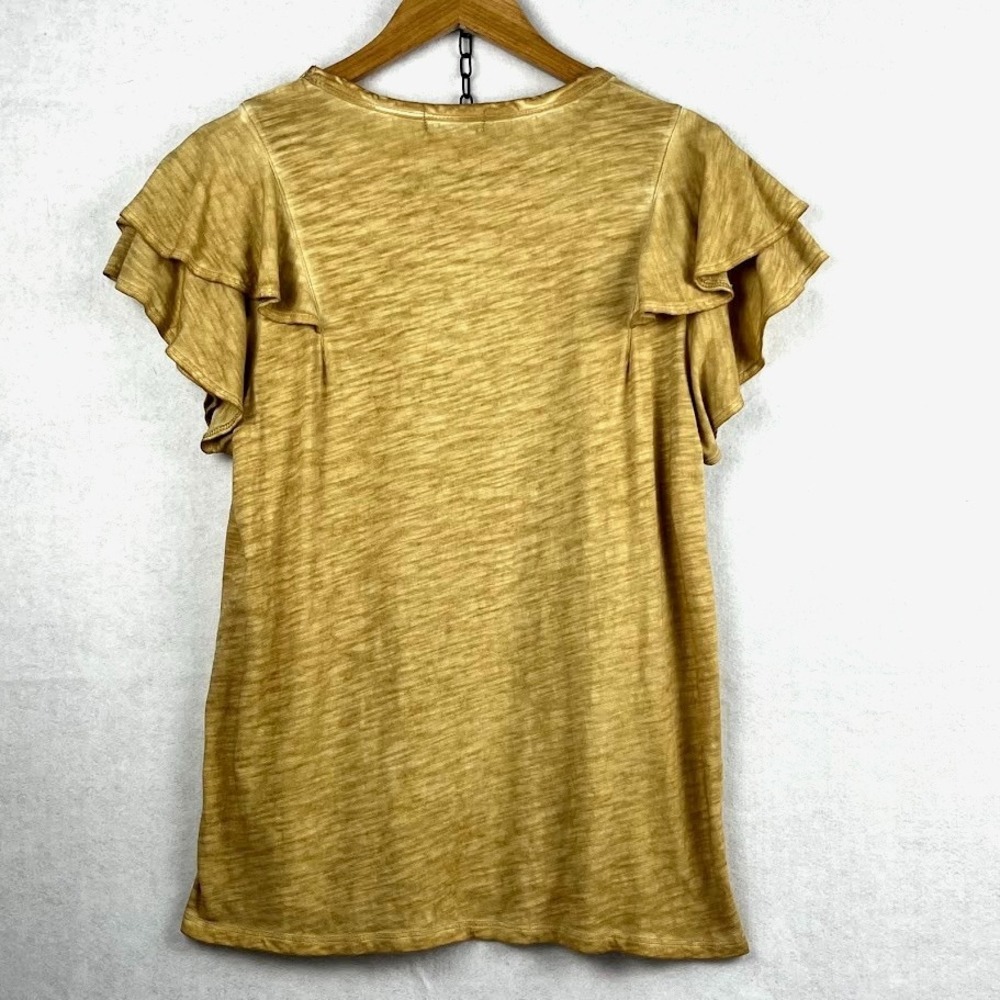 DEMOCRACY Women's Gold Mineral Wash Flutter Sleeve Top Size M - Picture 2 of 6